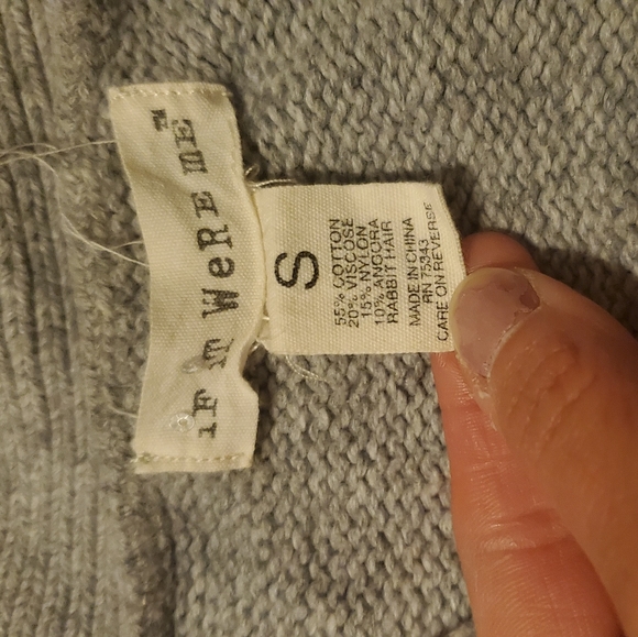 Top - Picture 2 of 2